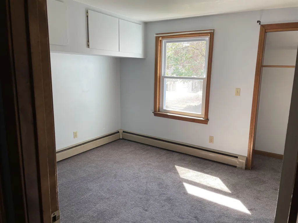 30 W Rosedale Avenue Manchester NH 03103