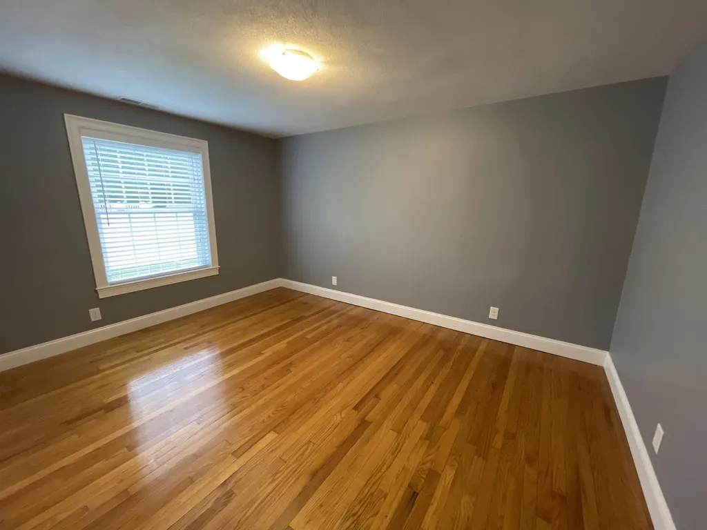 74 Millville Street Salem NH 03079
