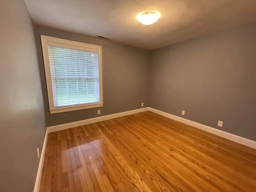74 Millville Street Salem NH 03079