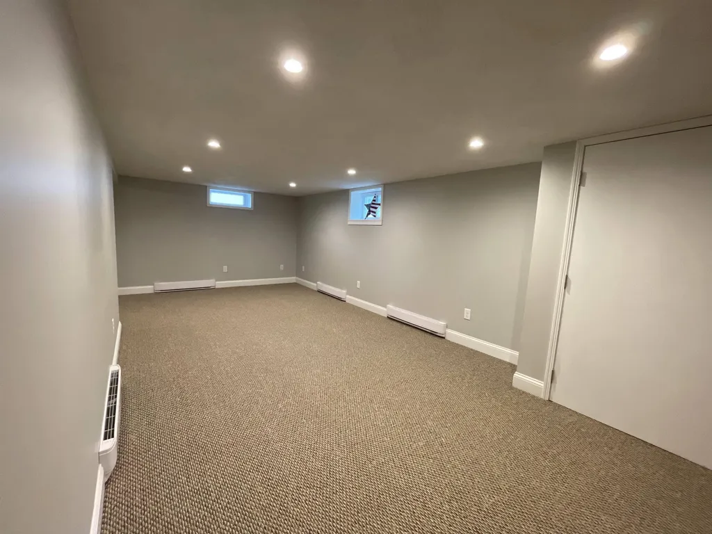 74 Millville Street Salem NH 03079