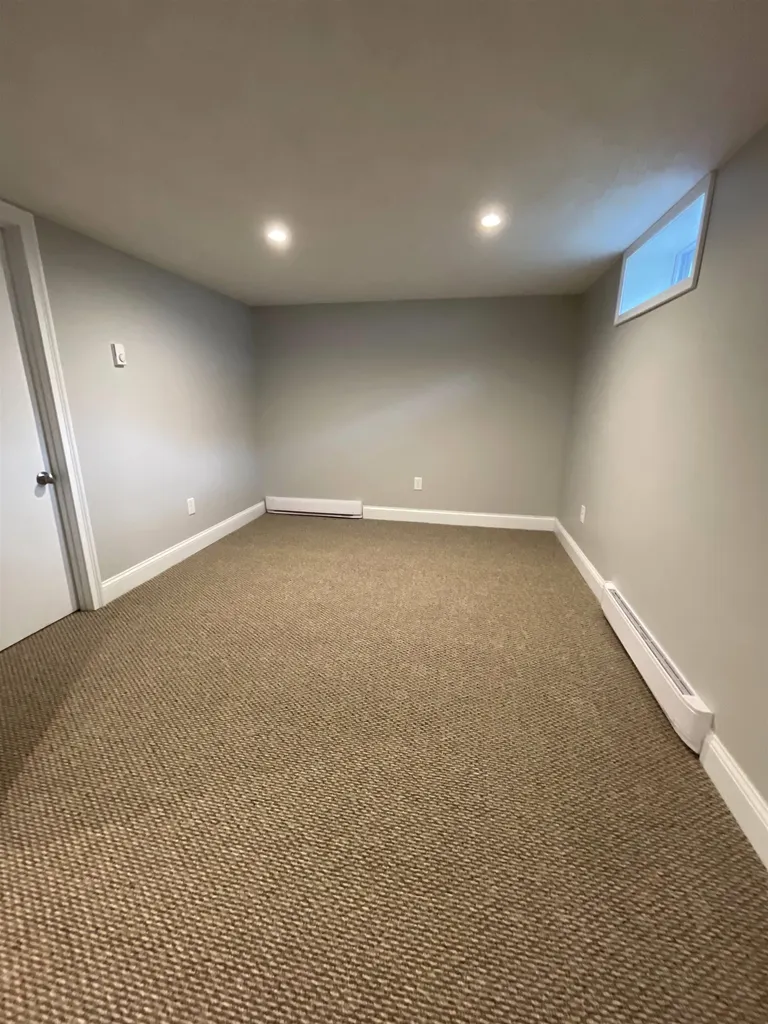 74 Millville Street Salem NH 03079