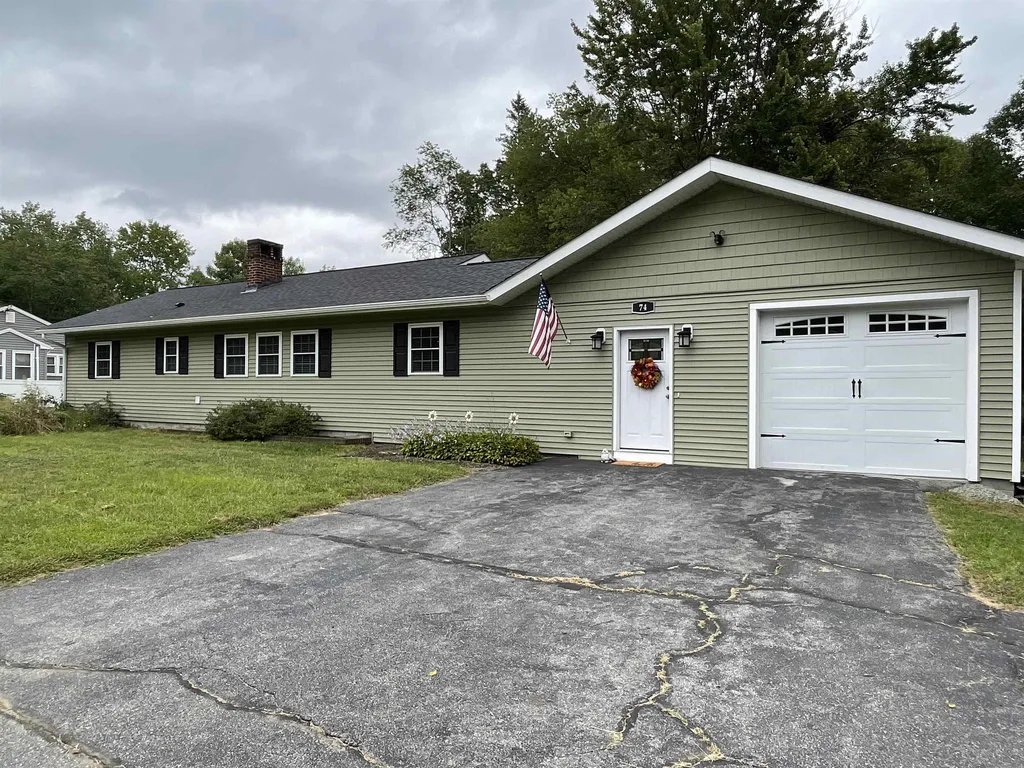 74 Millville Street Salem NH 03079
