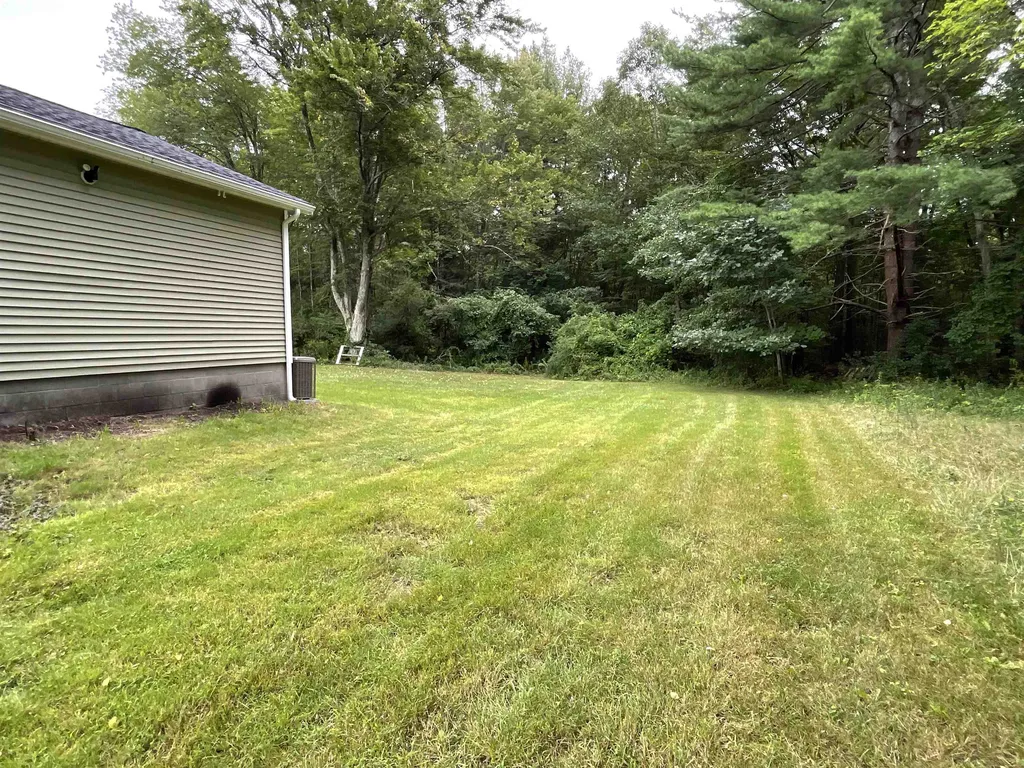 74 Millville Street Salem NH 03079