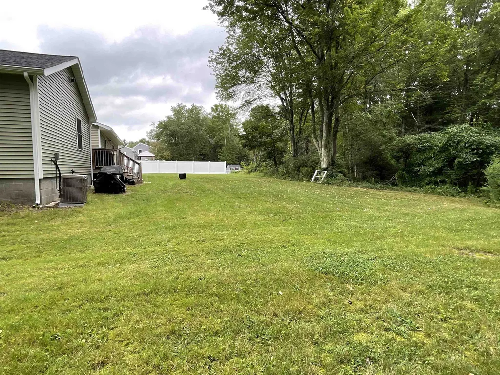 74 Millville Street Salem NH 03079