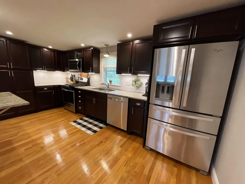 74 Millville Street Salem NH 03079