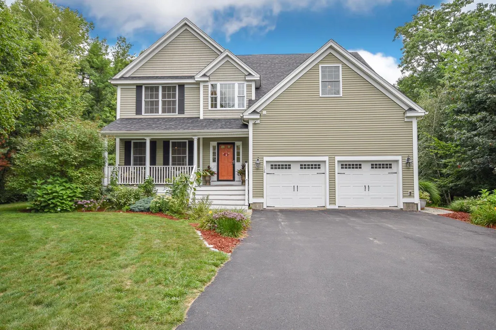 136 Boxwood Lane Dover NH 03820