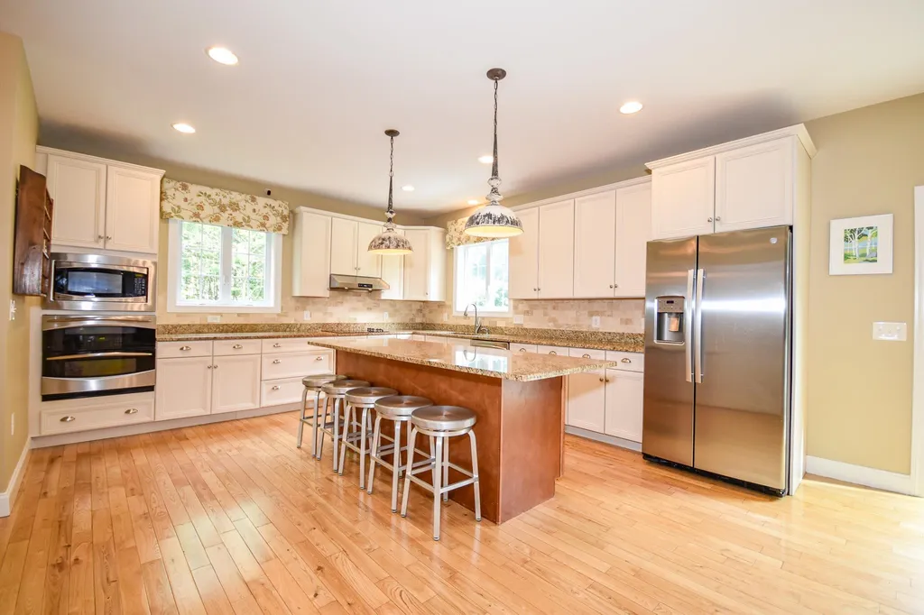 136 Boxwood Lane Dover NH 03820