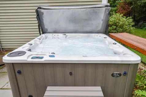 136 Boxwood Lane Dover NH 03820