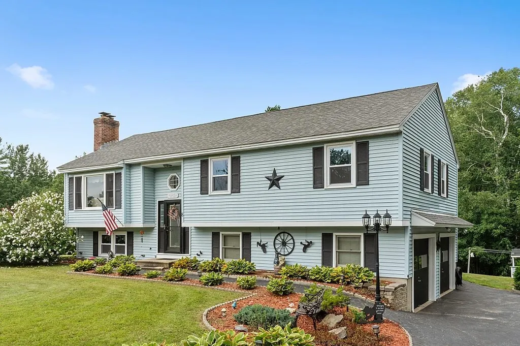 8 Towne Drive Derry NH 03038