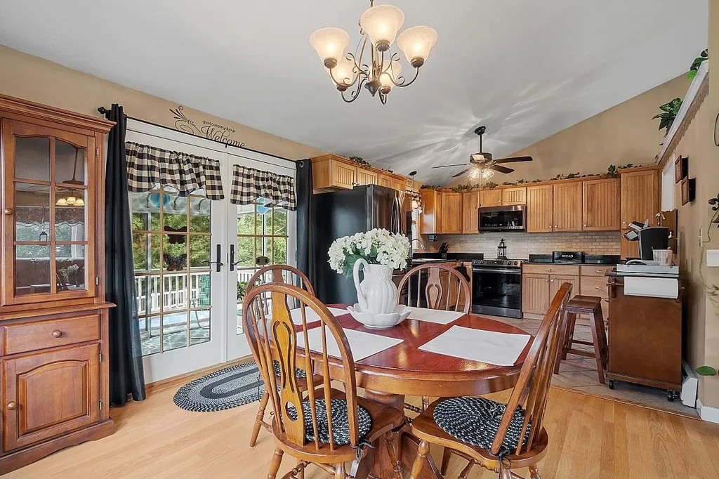 8 Towne Drive Derry NH 03038
