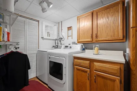8 Towne Drive Derry NH 03038