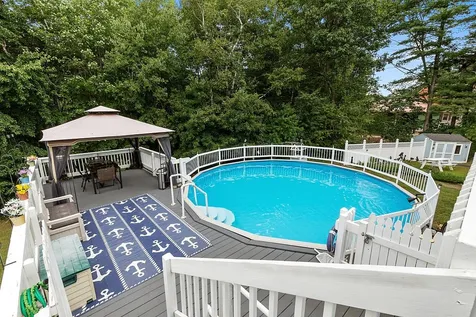 8 Towne Drive Derry NH 03038
