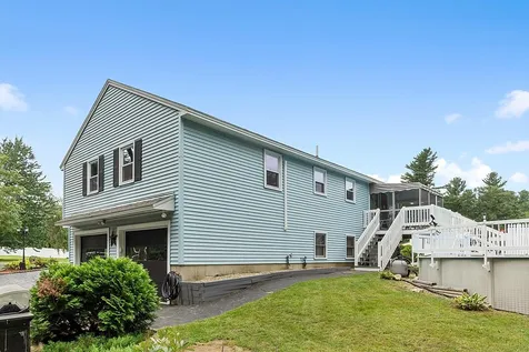 8 Towne Drive Derry NH 03038