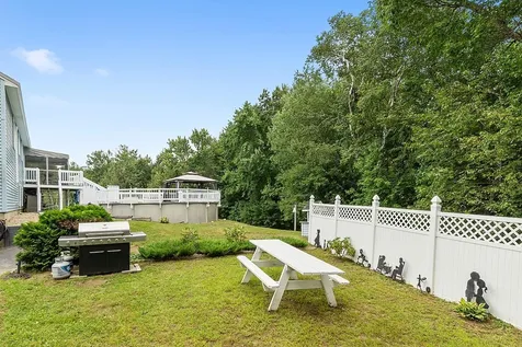 8 Towne Drive Derry NH 03038