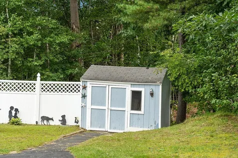 8 Towne Drive Derry NH 03038