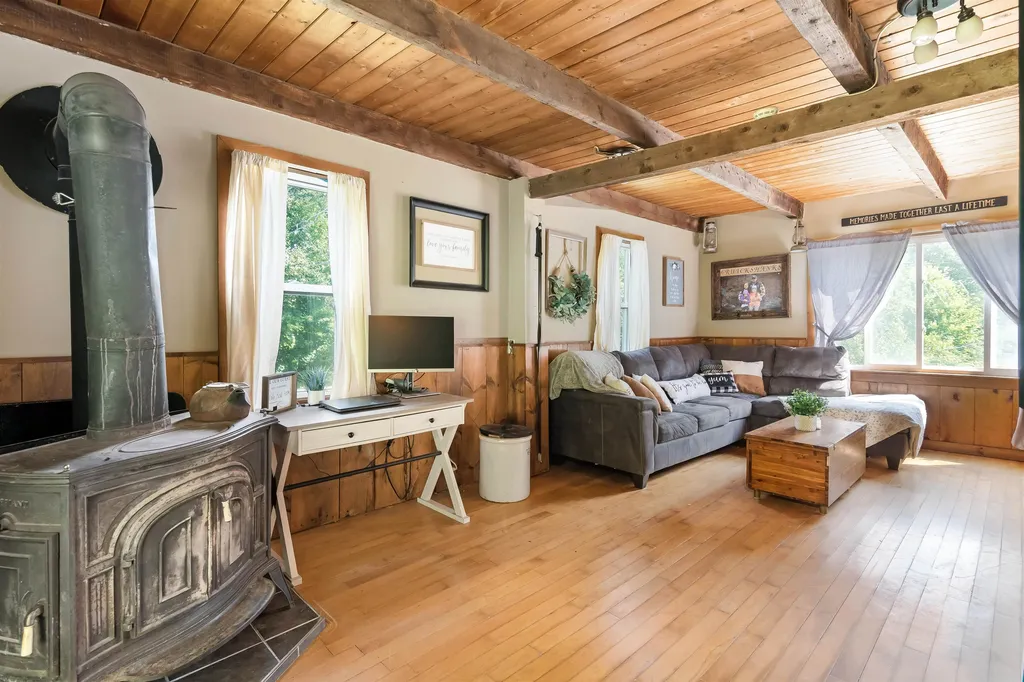 711 Northfield Road Roxbury VT 05669