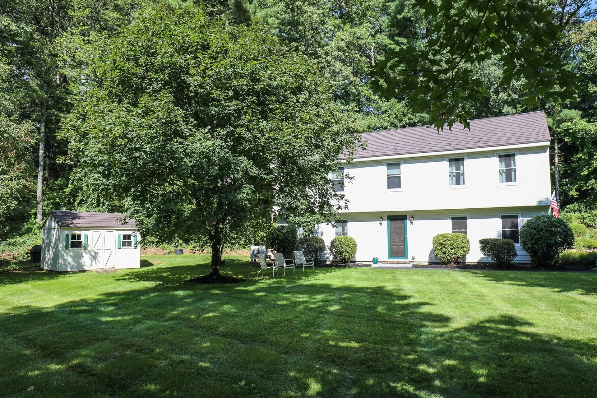 6 Gregg Circle Londonderry NH 03053