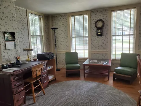 372 Main Street Chester VT 05143