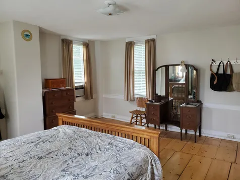 372 Main Street Chester VT 05143