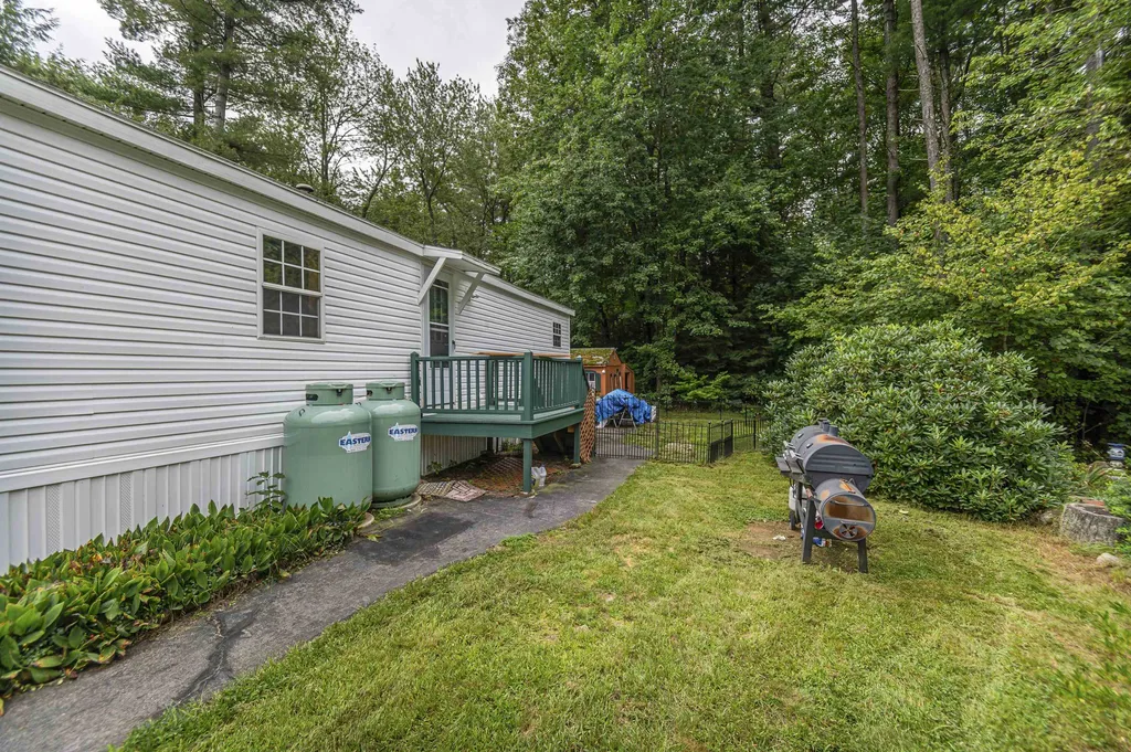 10 Roland Drive Allenstown NH 03275