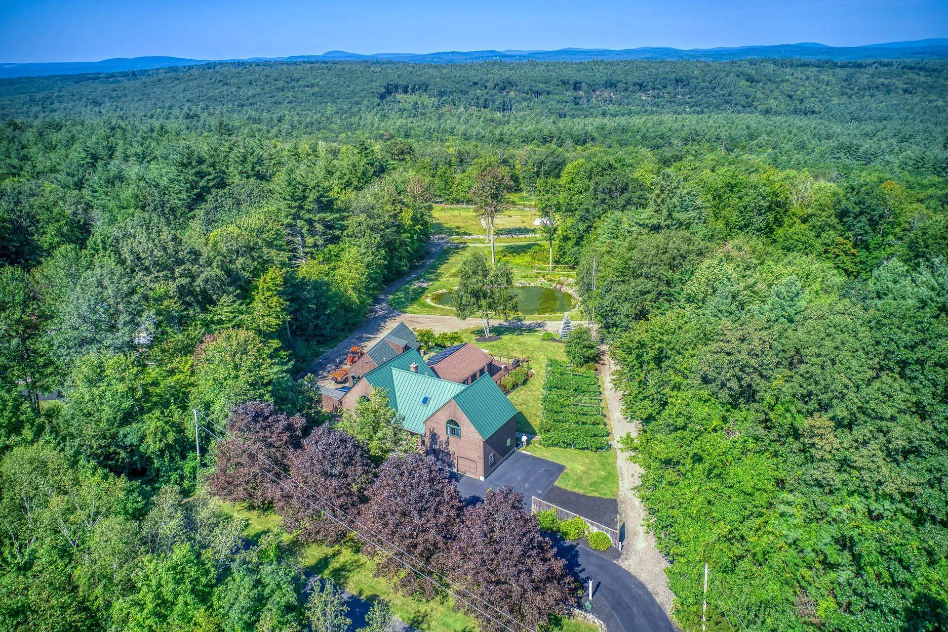 39 W Hill Road Brookline NH 03033