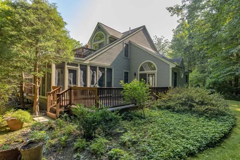 55 Peninsula Drive Stratham NH 03885