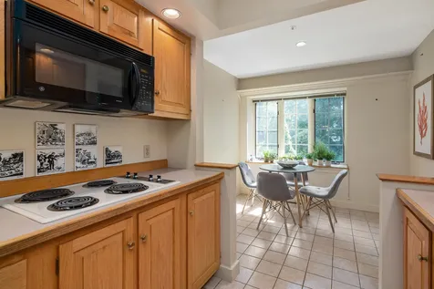 55 Peninsula Drive Stratham NH 03885