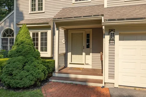 55 Peninsula Drive Stratham NH 03885