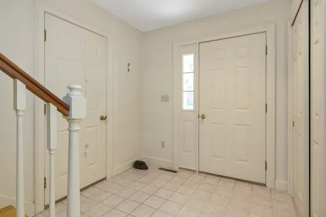 55 Peninsula Drive Stratham NH 03885