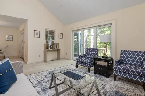 55 Peninsula Drive Stratham NH 03885