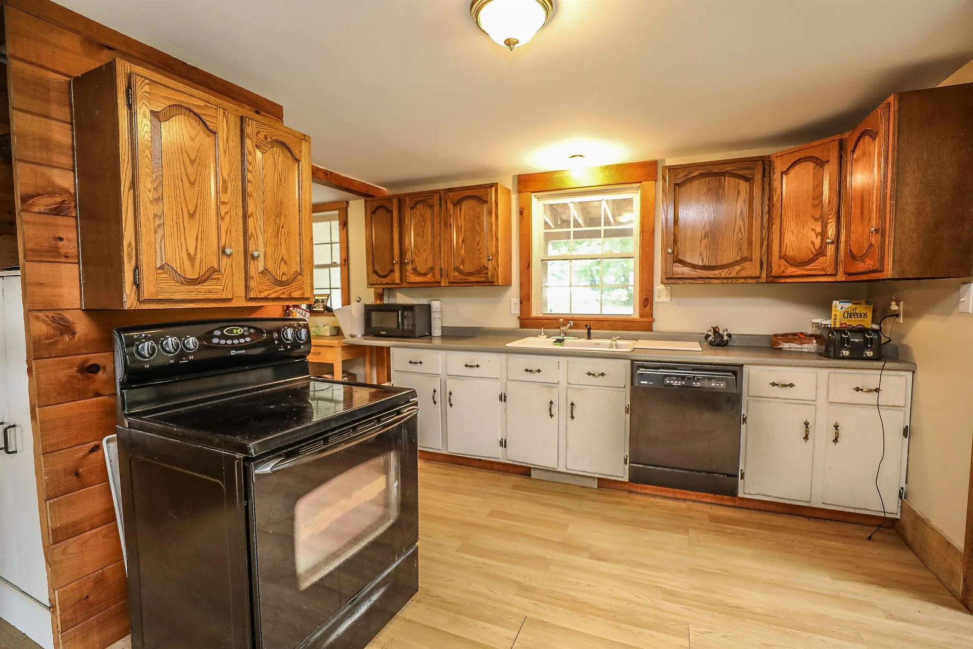 17 Seagroves Street Wilton NH 03086