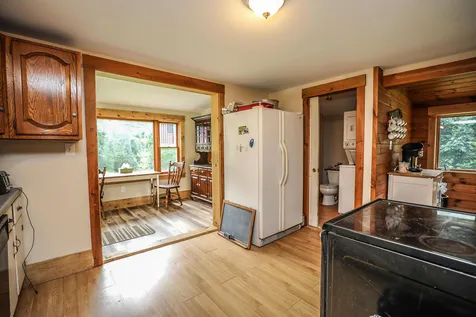 17 Seagroves Street Wilton NH 03086