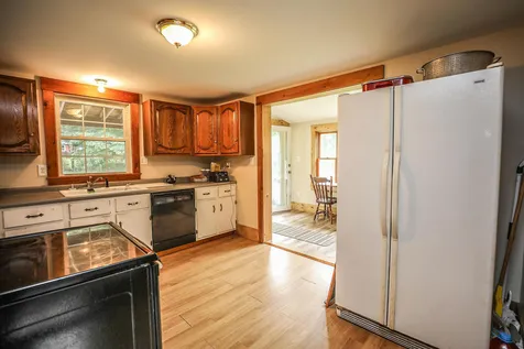 17 Seagroves Street Wilton NH 03086