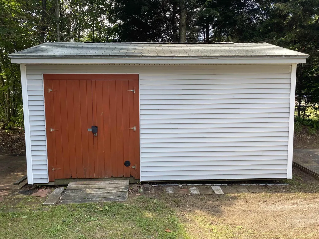 38 Country Club Drive Newport NH 03773