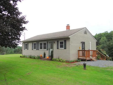 4 Cook Place Claremont NH 03743