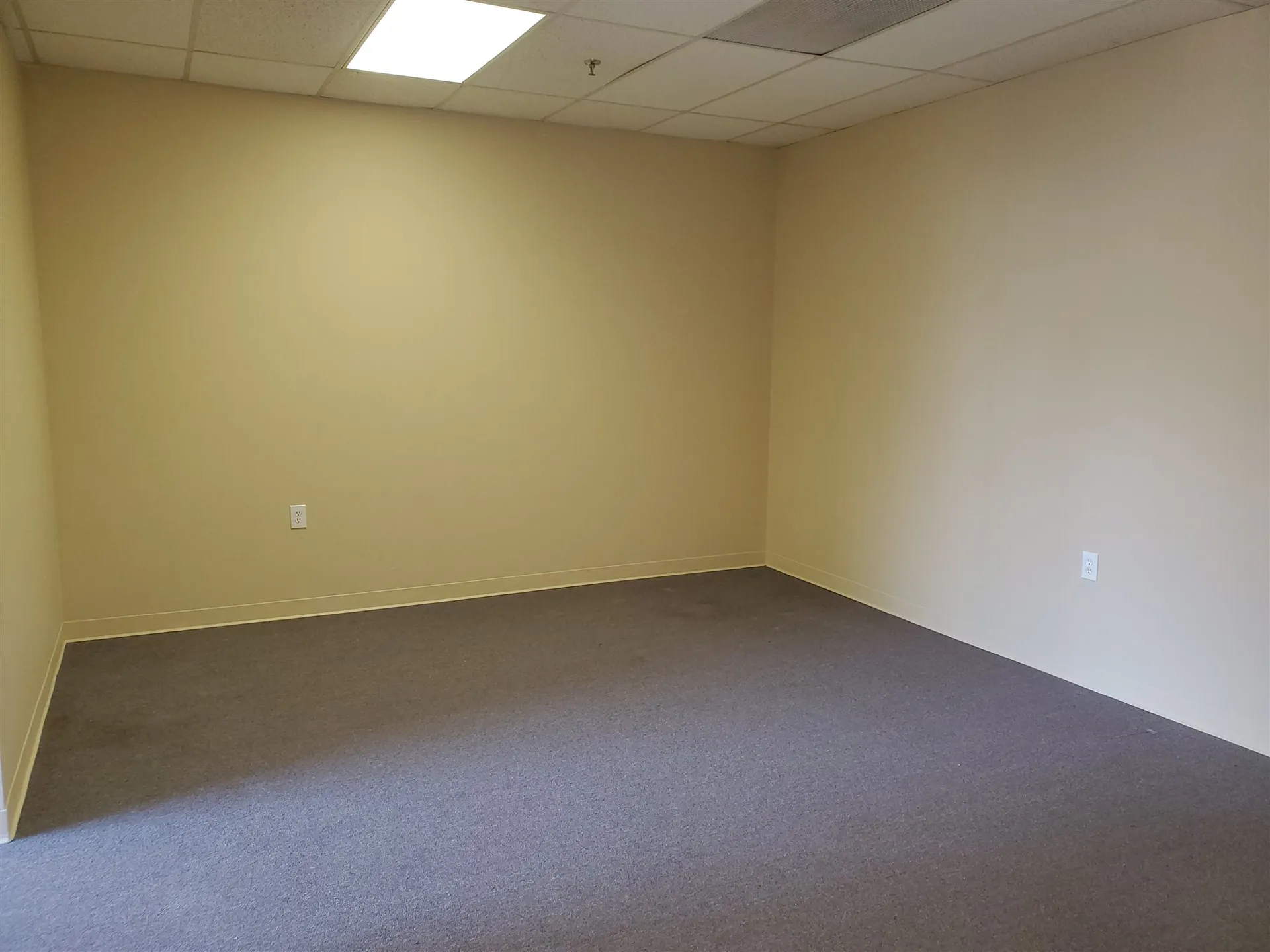 323 South Willow Street Manchester NH 03103