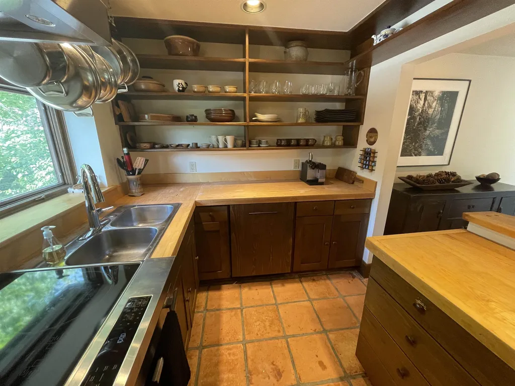 154 Forum Drive Warren VT 05674