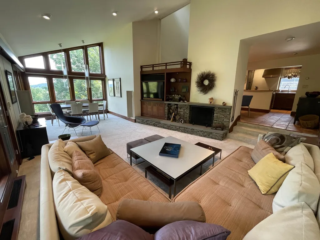 154 Forum Drive Warren VT 05674