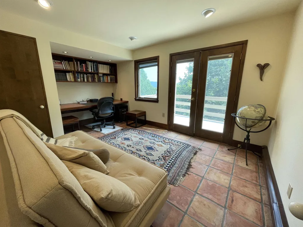 154 Forum Drive Warren VT 05674