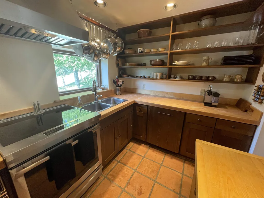 154 Forum Drive Warren VT 05674