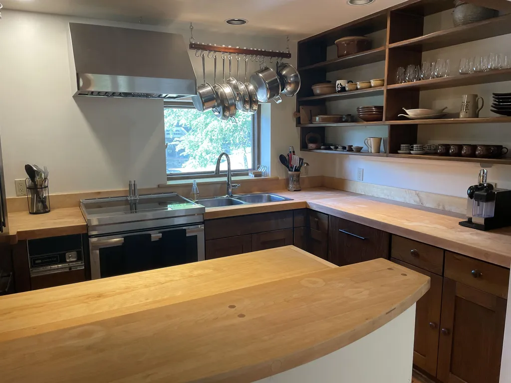 154 Forum Drive Warren VT 05674