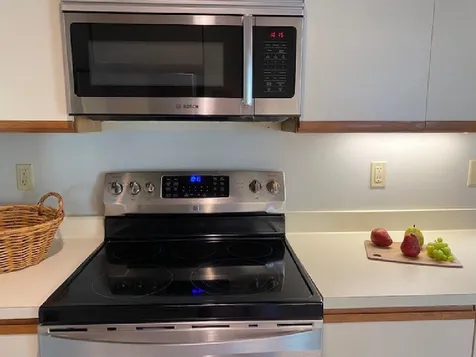 37 Pine Ledge Court Burlington VT 05401