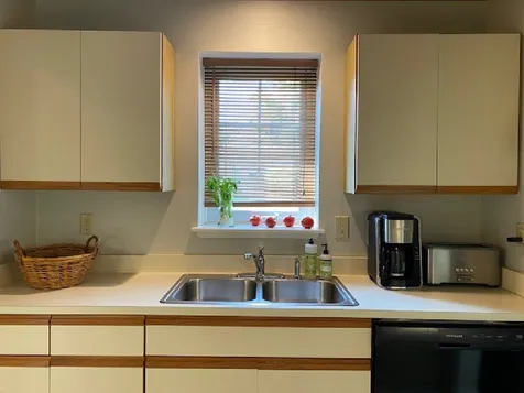 37 Pine Ledge Court Burlington VT 05401