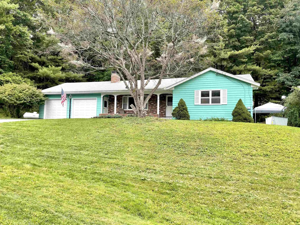 10 Pasture Lane Lebanon NH 03784