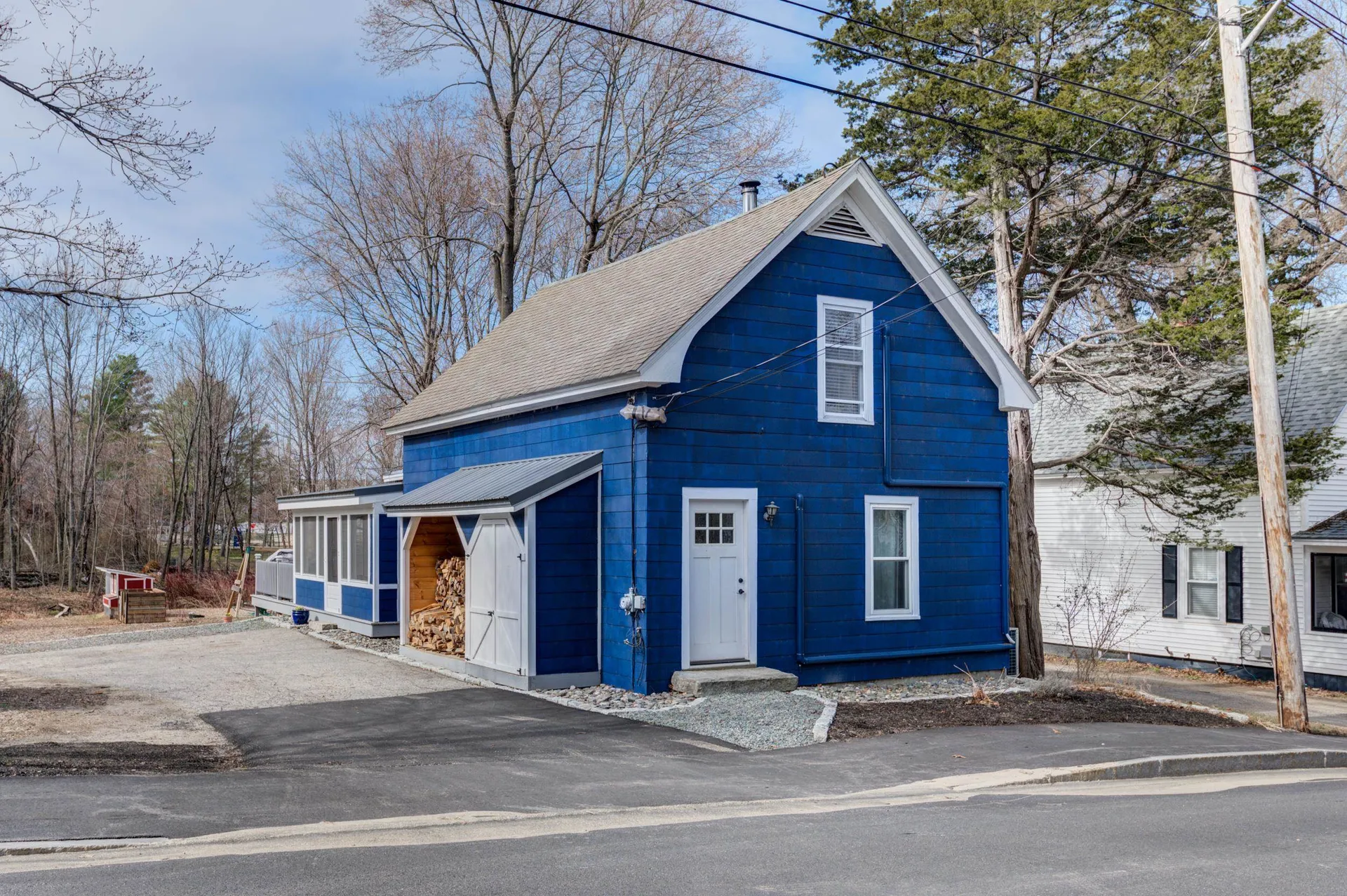 33 Pine Street Wolfeboro NH 03894