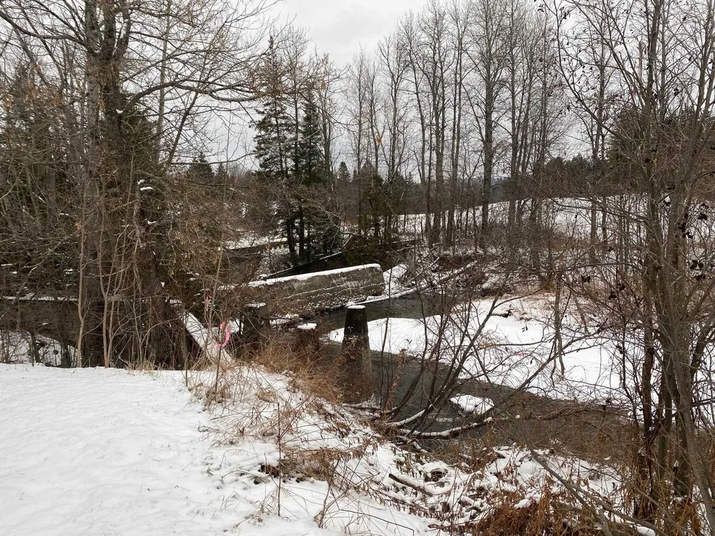 24 Diamond Pond Road Colebrook NH 03576