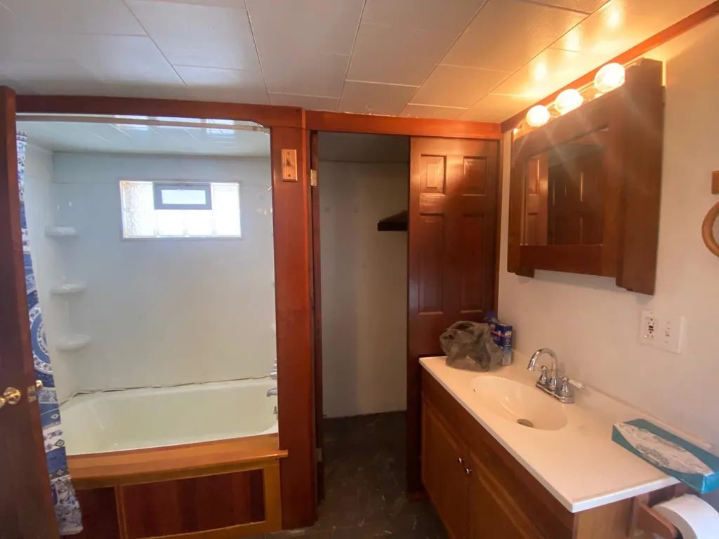 24 Diamond Pond Road Colebrook NH 03576