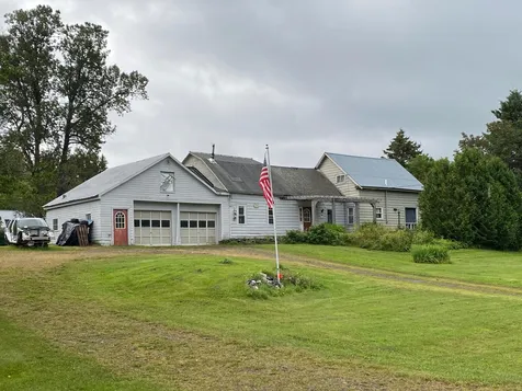 24 Diamond Pond Road Colebrook NH 03576