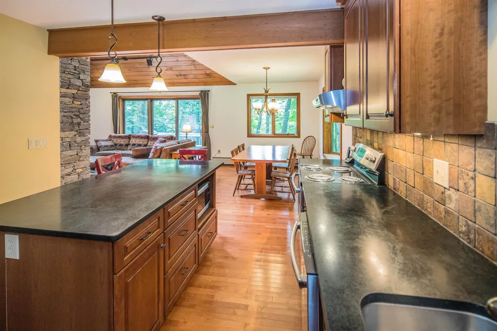 677 Tweed River Drive Stockbridge VT 05772