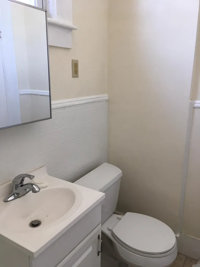 387 Hanover Street Manchester NH 03104